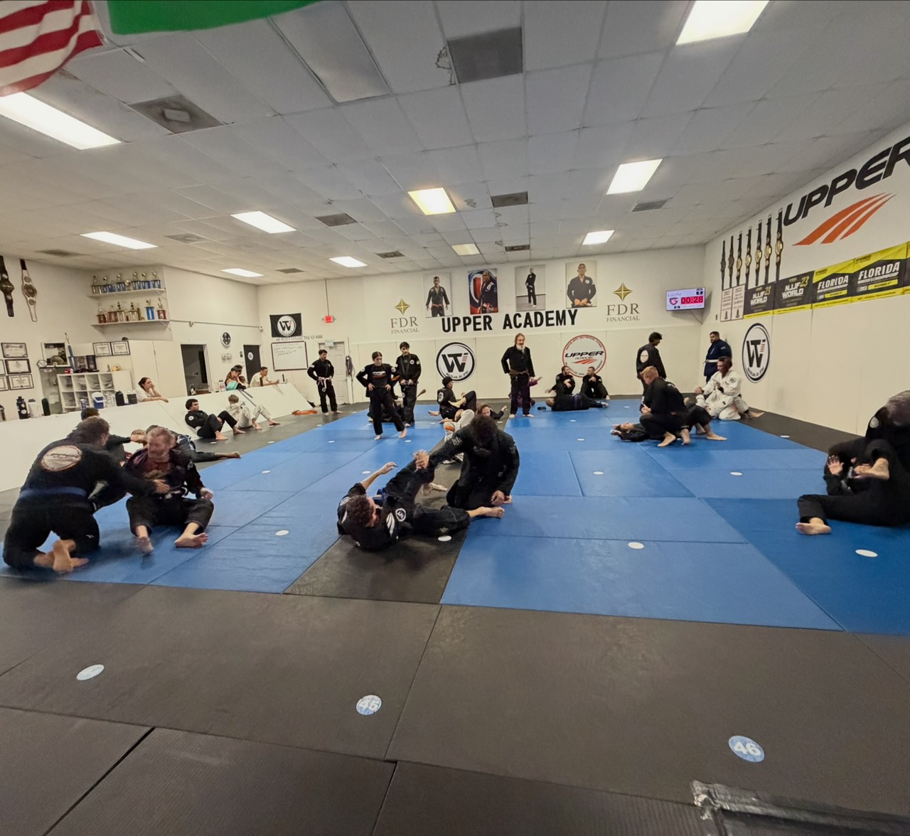 Open mat rolling at Upper Academy